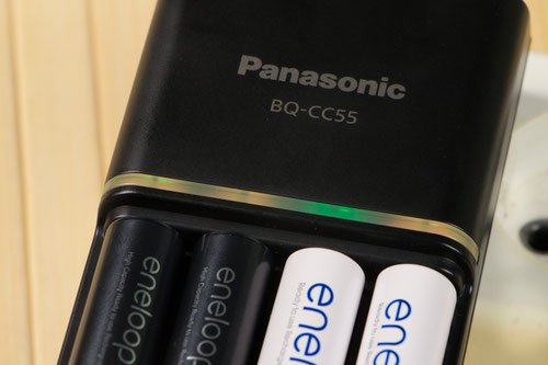 Зарядное устройство Panasonic BQ-CC55E Smart & Quick (4 AA Eneloop Pro BK-3HCDE 2550 mAh) (АА\ААА) - фото2